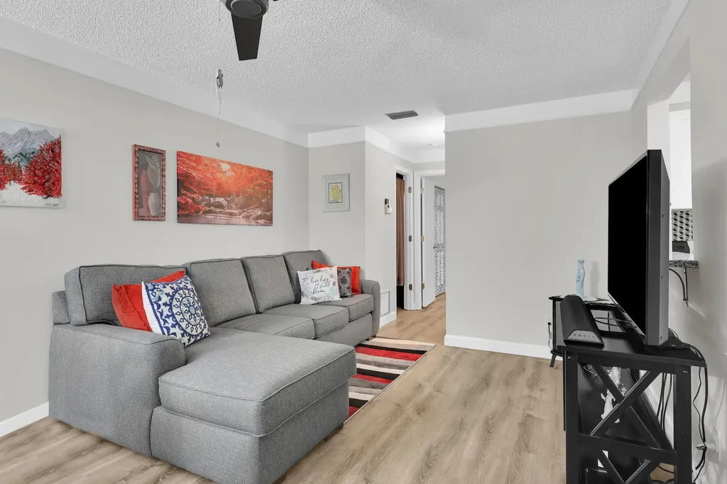 31 Lake Vista Trail Port St Lucie FL 34952