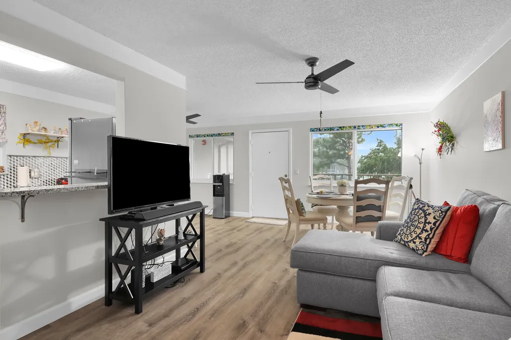 31 Lake Vista Trail Port St Lucie FL 34952
