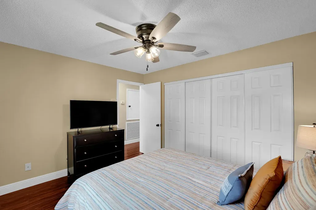 8670 NW 56th Street Coral Springs FL 33067