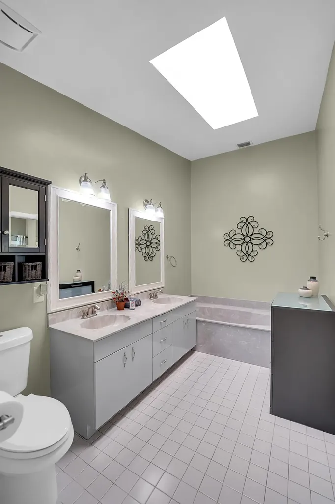 8670 NW 56th Street Coral Springs FL 33067