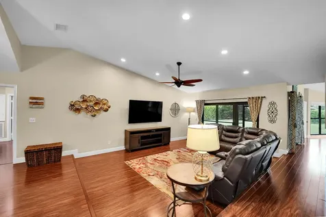 8670 NW 56th Street Coral Springs FL 33067