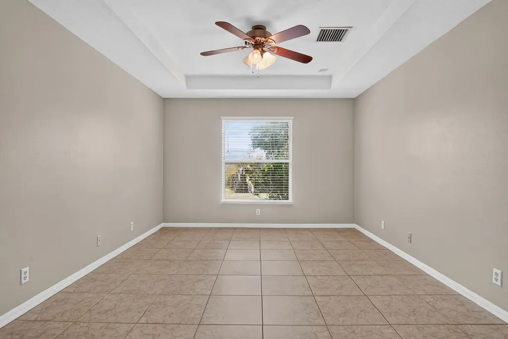 522 SW Mccomb Avenue Port St Lucie FL 34953