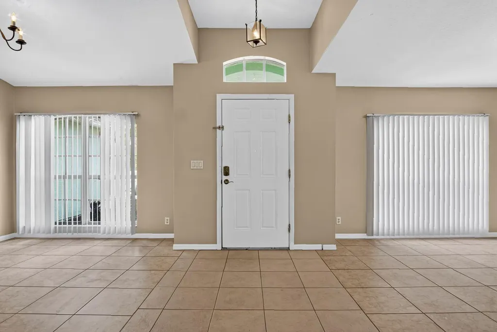 522 SW Mccomb Avenue Port St Lucie FL 34953