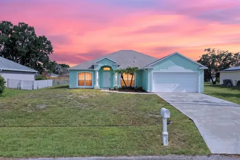 522 SW Mccomb Avenue Port St Lucie FL 34953