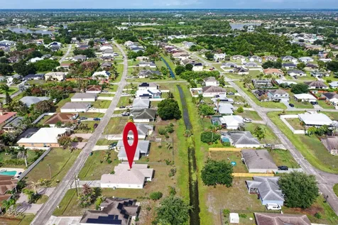 522 SW Mccomb Avenue Port St Lucie FL 34953