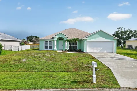 522 SW Mccomb Avenue Port St Lucie FL 34953