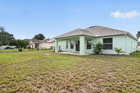 522 SW Mccomb Avenue Port St Lucie FL 34953