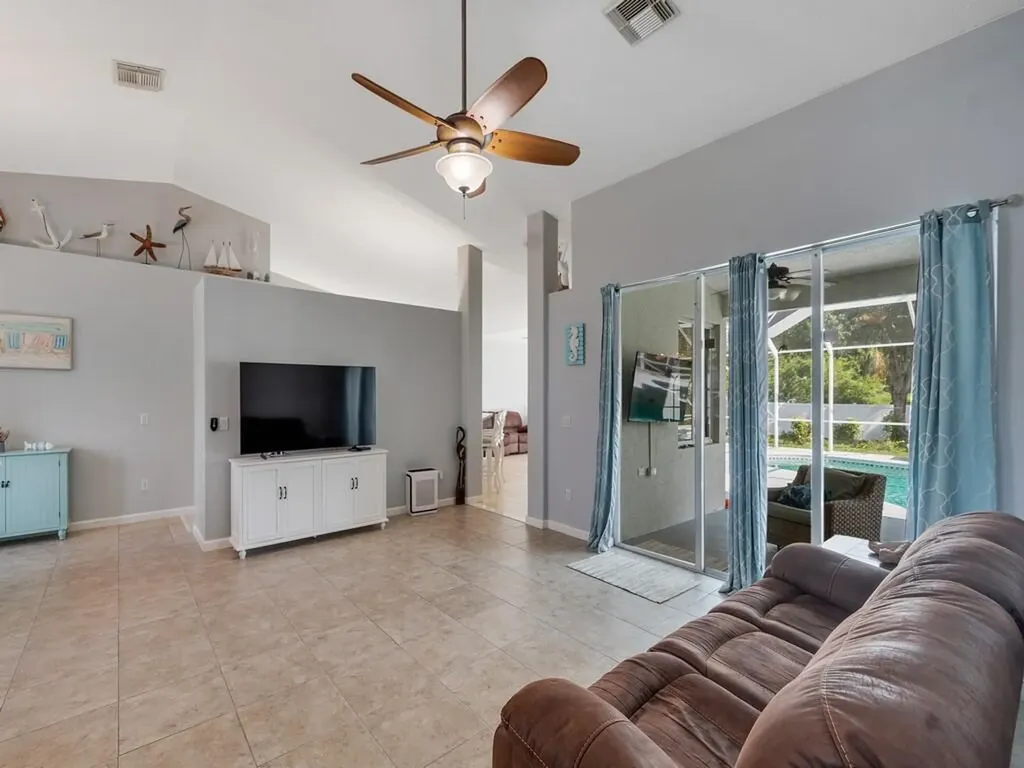 2101 SW Alloway Avenue Port St Lucie FL 34953