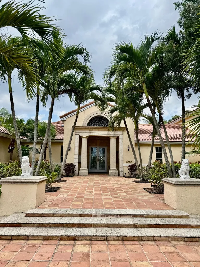 1739 Village Boulevard West Palm Beach FL 33409
