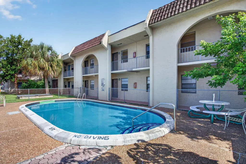 2141 NE 42nd Street Lighthouse Point FL 33064