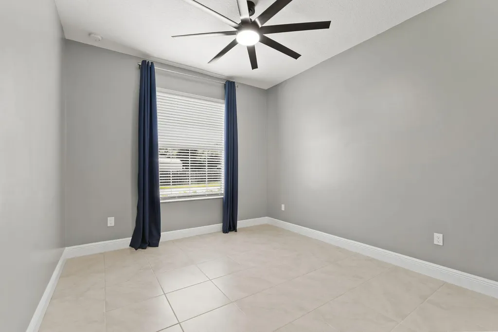 4497 SW Farmington Street Port St Lucie FL 34953