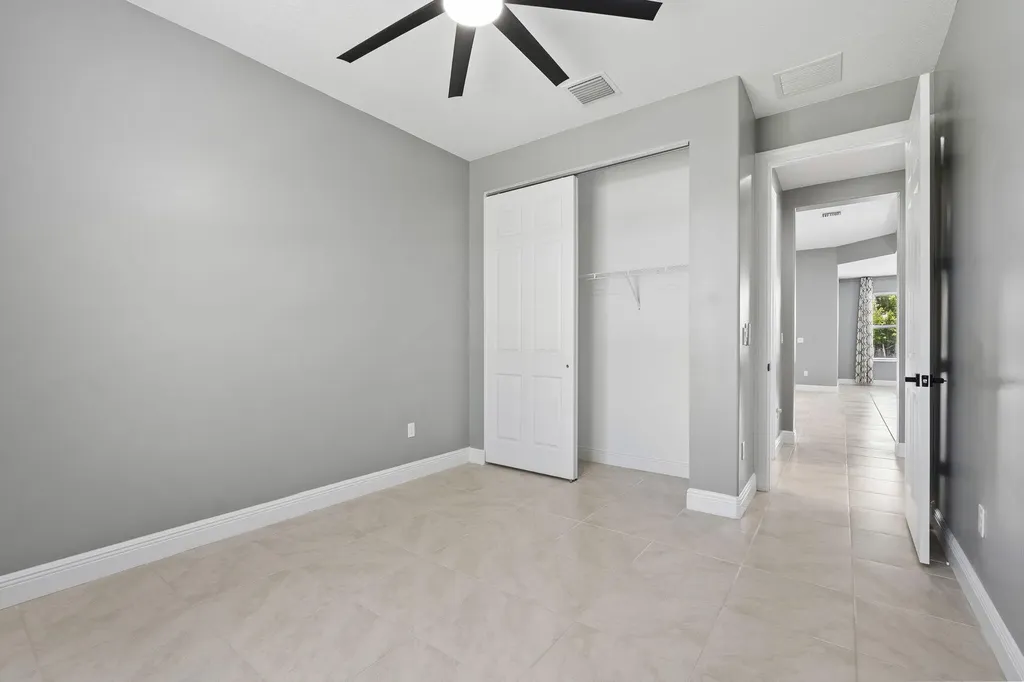 4497 SW Farmington Street Port St Lucie FL 34953