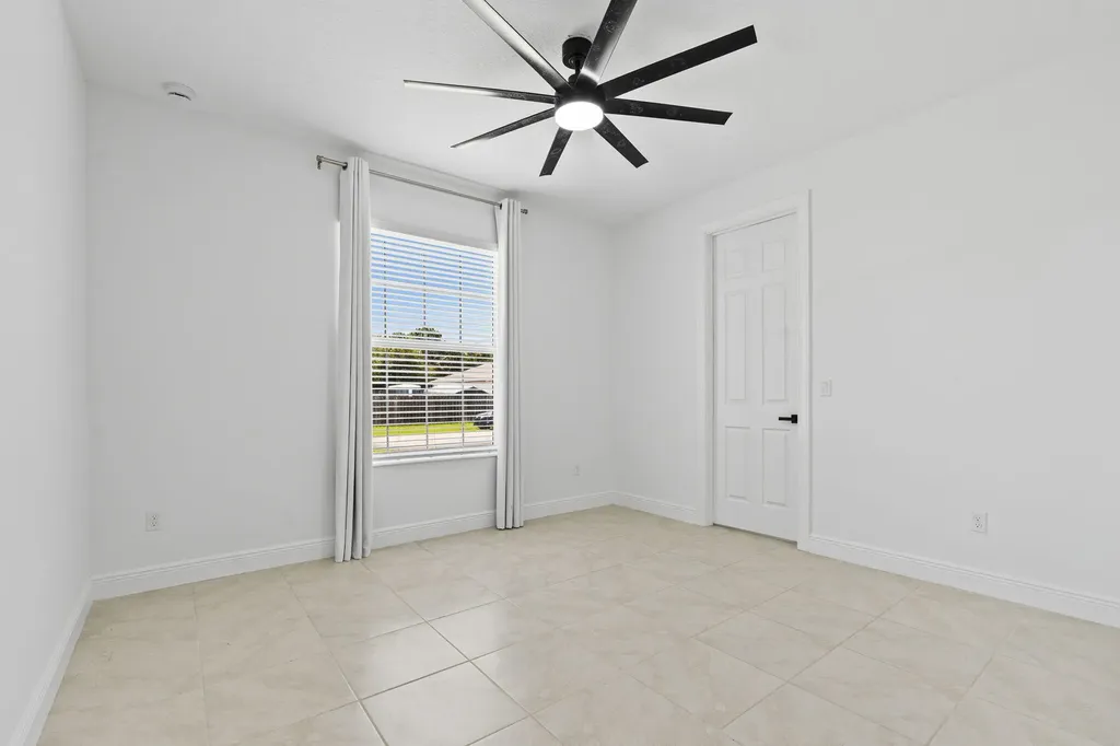 4497 SW Farmington Street Port St Lucie FL 34953