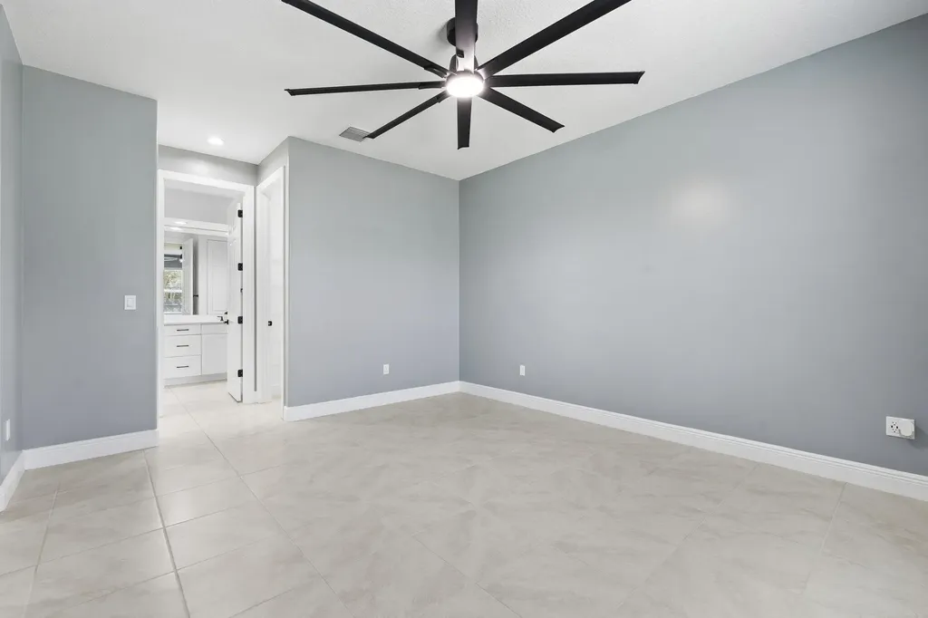 4497 SW Farmington Street Port St Lucie FL 34953