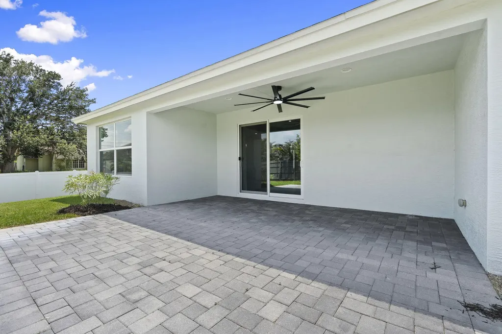 4497 SW Farmington Street Port St Lucie FL 34953