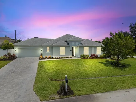 4497 SW Farmington Street Port St Lucie FL 34953