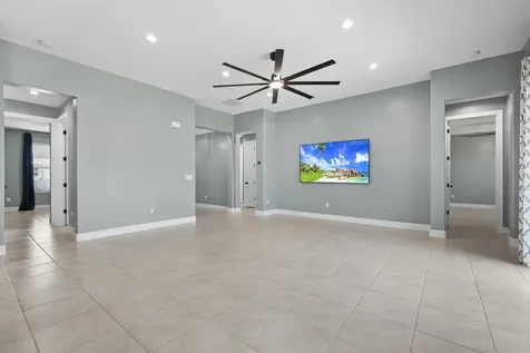 4497 SW Farmington Street Port St Lucie FL 34953