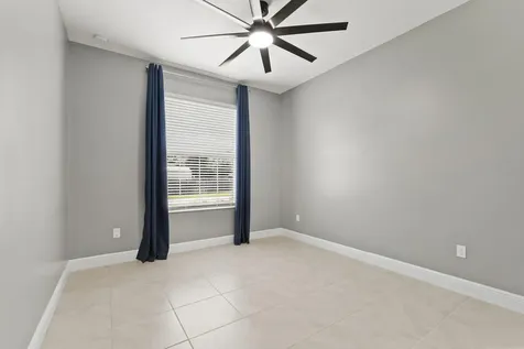 4497 SW Farmington Street Port St Lucie FL 34953