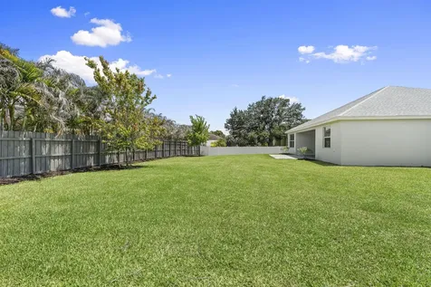 4497 SW Farmington Street Port St Lucie FL 34953