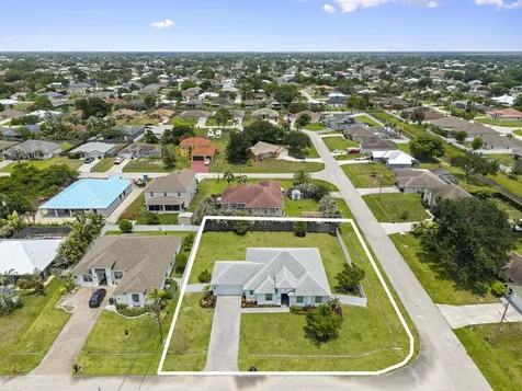4497 SW Farmington Street Port St Lucie FL 34953