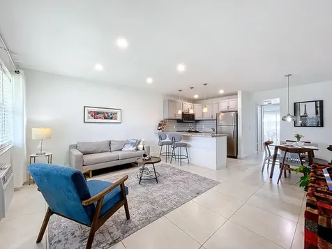 410 Chatham T West Palm Beach FL 33417