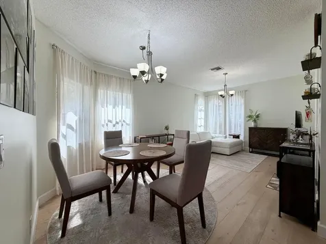 8302 Vía Serena Boca Raton FL 33433