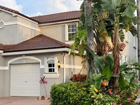 8302 Vía Serena Boca Raton FL 33433
