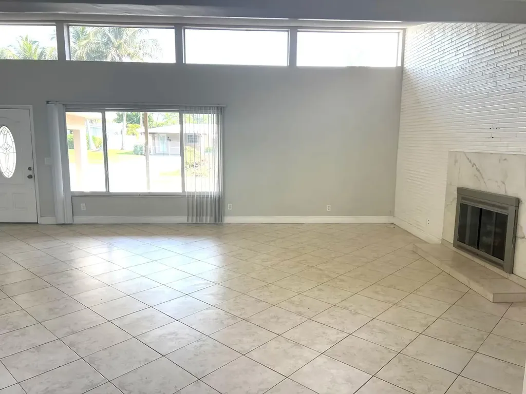 420 NE 24th Street Boca Raton FL 33431
