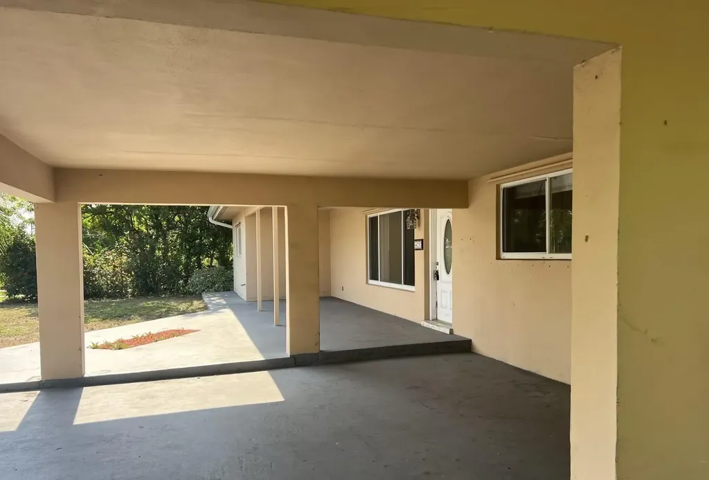 420 NE 24th Street Boca Raton FL 33431