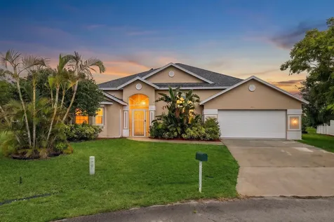 301 SW Buzby Court Port St Lucie FL 34953