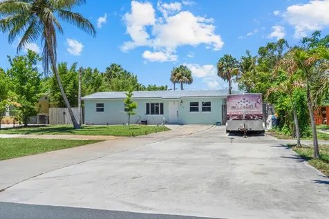 520 SE Dolphin Drive Stuart FL 34996