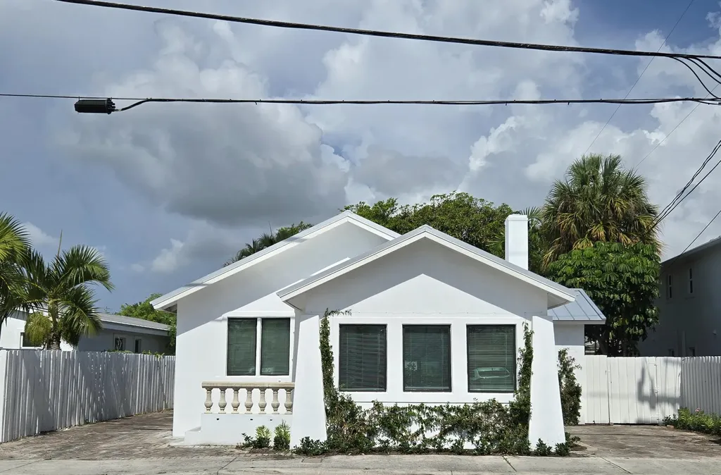3809 S Olive Avenue West Palm Beach FL 33405