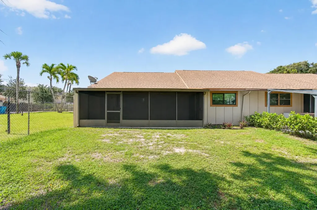 2400 SW 19th Avenue Boynton Beach FL 33426