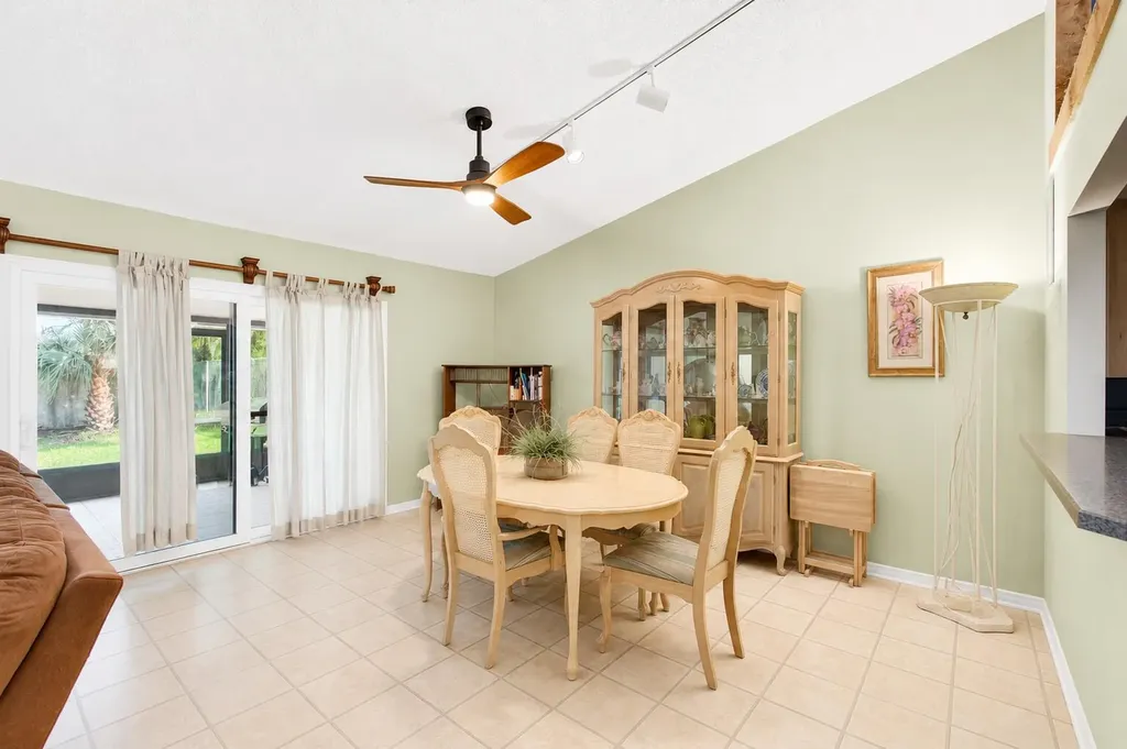 2400 SW 19th Avenue Boynton Beach FL 33426