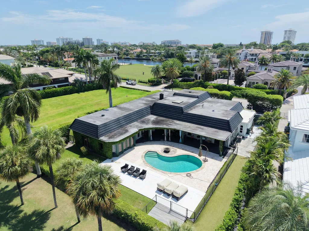 1877 Royal Palm Way Boca Raton FL 33432