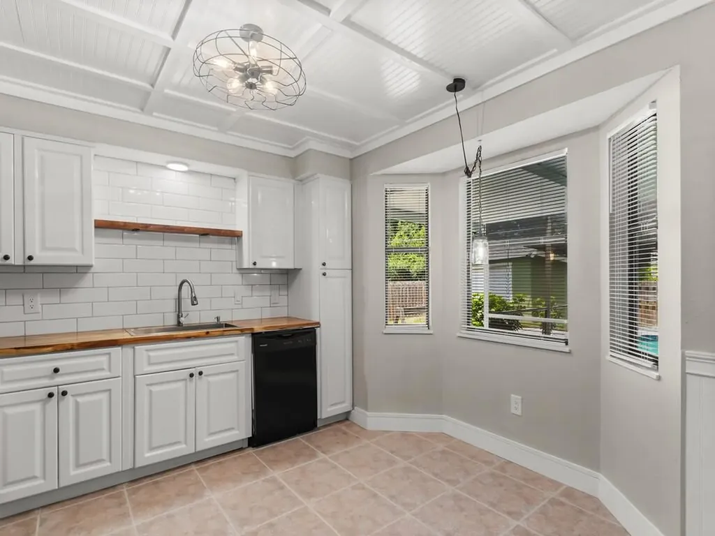 5612 Deleon Avenue Fort Pierce FL 34951