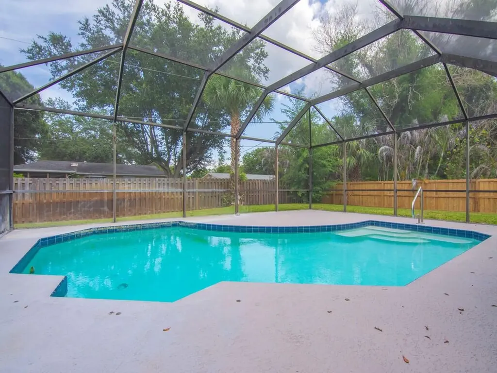 5612 Deleon Avenue Fort Pierce FL 34951