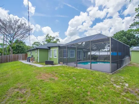 5612 Deleon Avenue Fort Pierce FL 34951