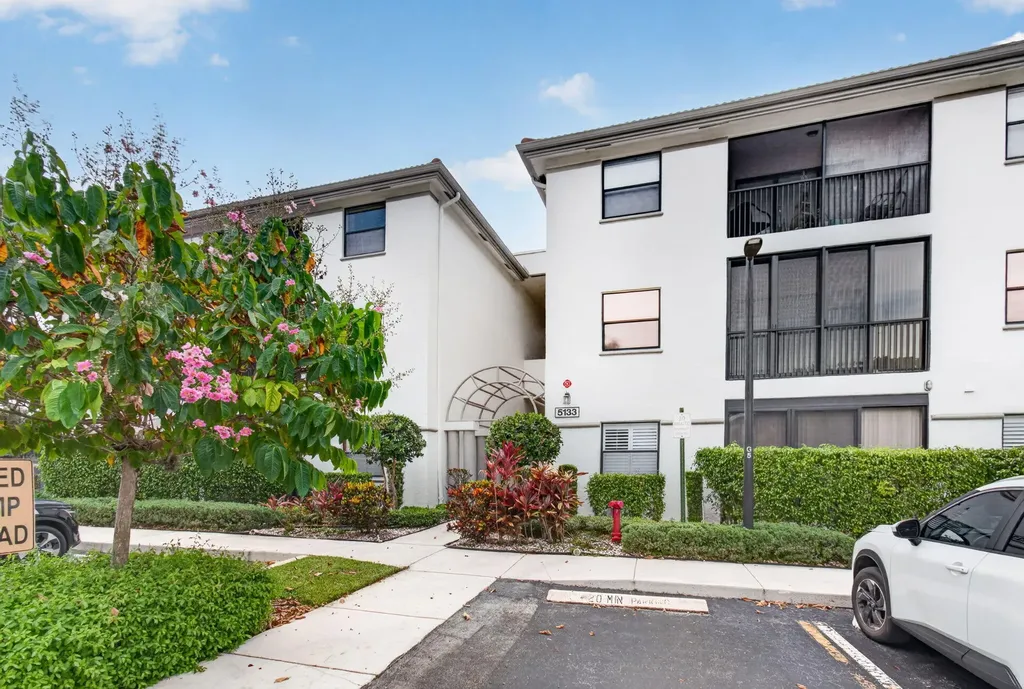 5133 Brisata Circle Boynton Beach FL 33437