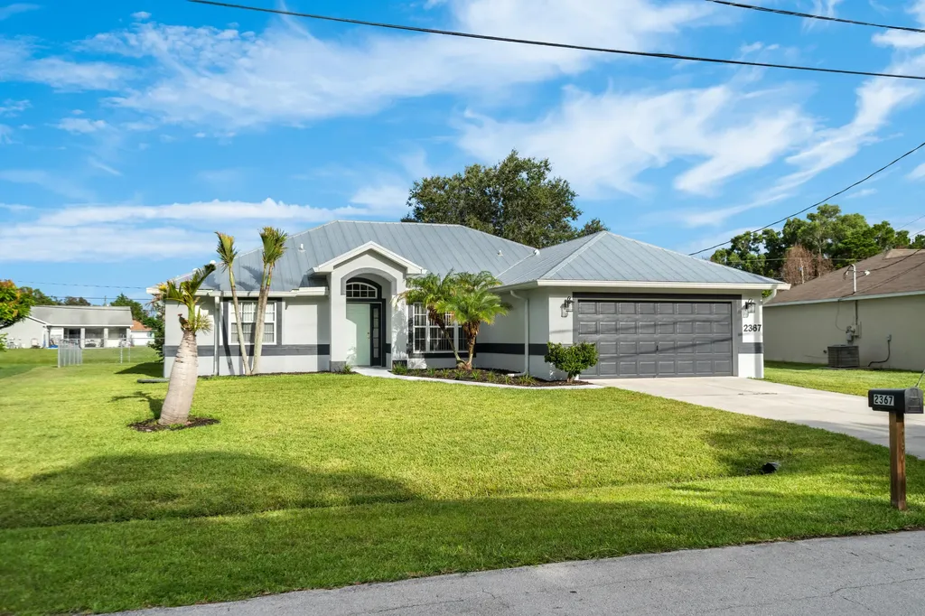 2367 SE Rock Springs Drive Port St Lucie FL 34952