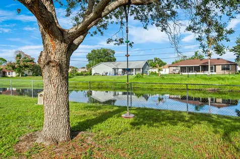 2367 SE Rock Springs Drive Port St Lucie FL 34952