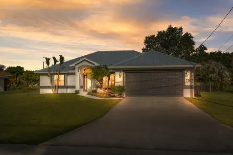 2367 SE Rock Springs Drive Port St Lucie FL 34952