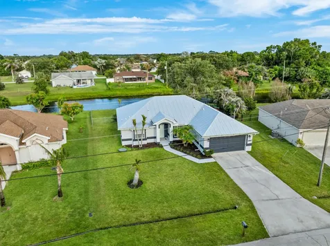 2367 SE Rock Springs Drive Port St Lucie FL 34952