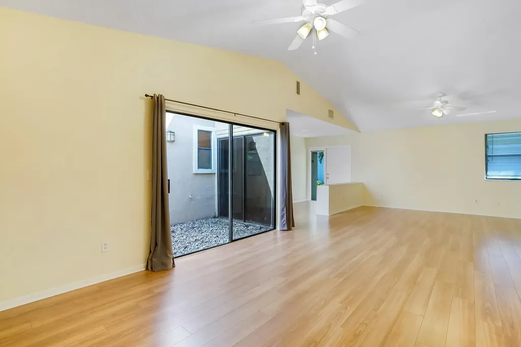 1080 NW 19th Terrace Delray Beach FL 33445