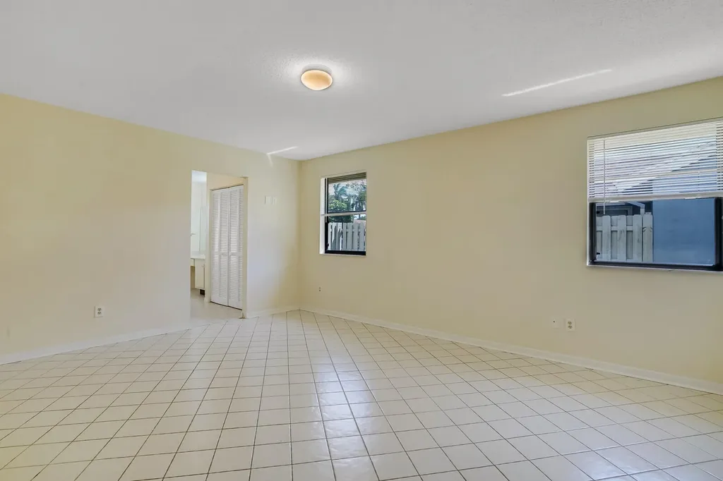1080 NW 19th Terrace Delray Beach FL 33445