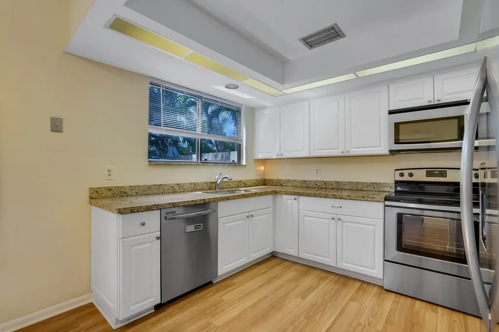 1080 NW 19th Terrace Delray Beach FL 33445