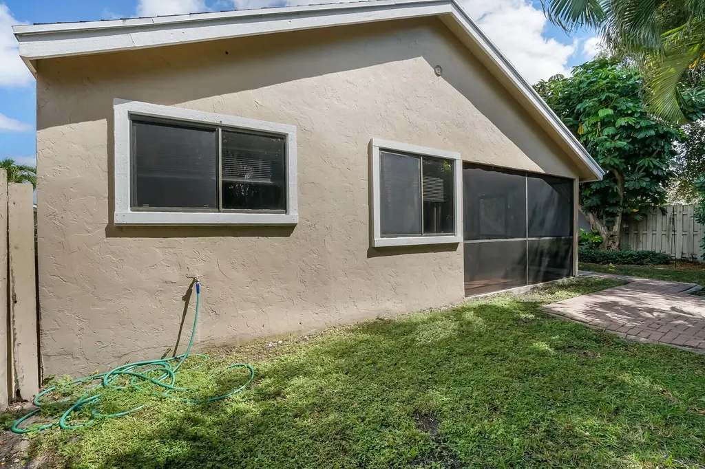 1080 NW 19th Terrace Delray Beach FL 33445