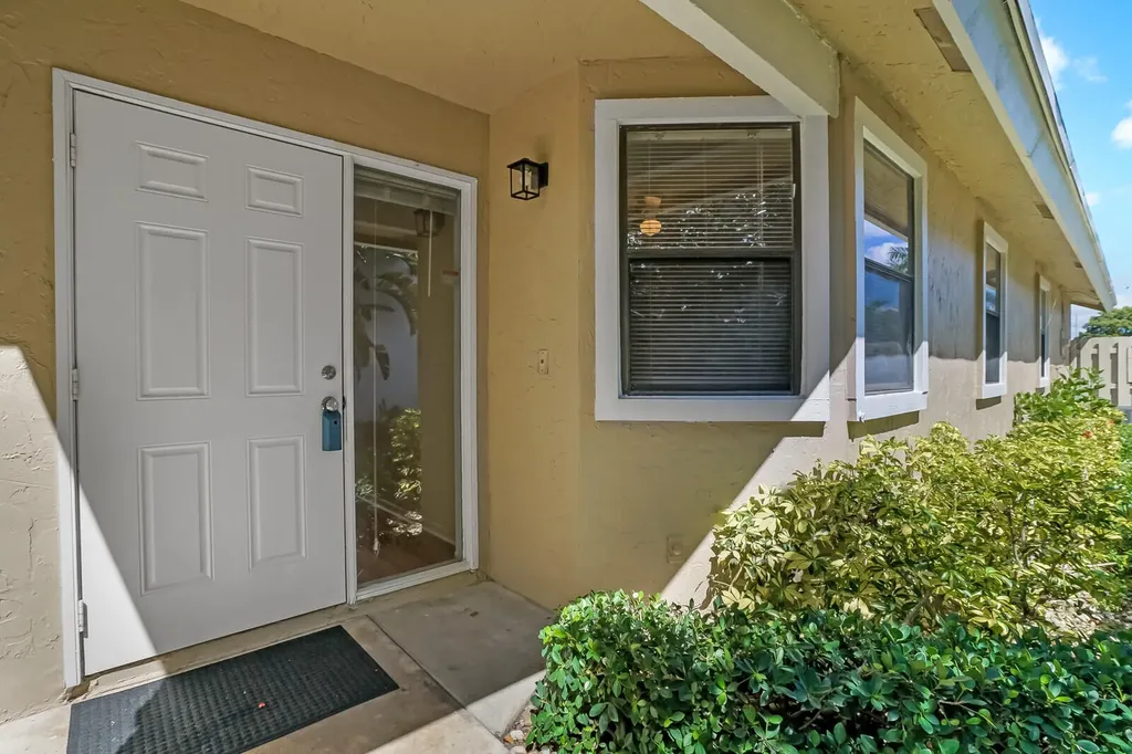 1080 NW 19th Terrace Delray Beach FL 33445