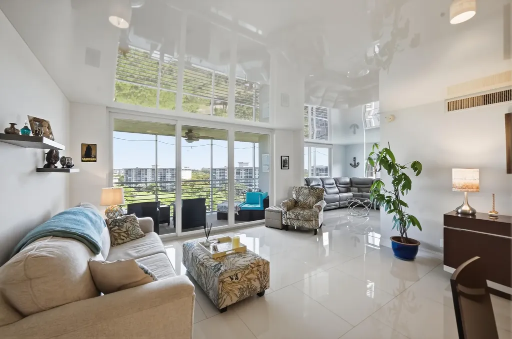 4015 W Palm Aire Drive Pompano Beach FL 33069