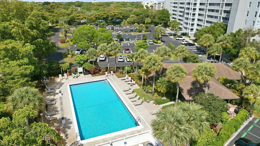 4015 W Palm Aire Drive Pompano Beach FL 33069